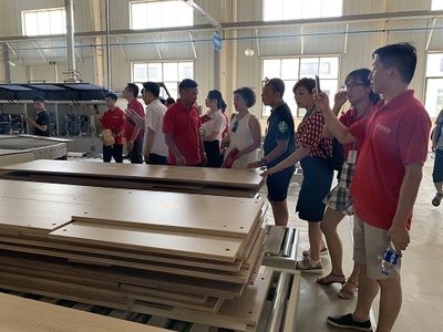 &ldquo;绿色整装&rdquo;看工厂:&ldquo;千万礼包&rdquo;助力生态湖南建设
